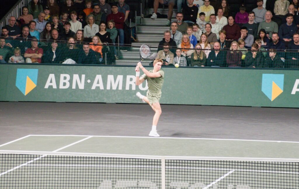 Boogard hits a backhand during Rotterdam ATP 500 2026 qualifying at Ahoy Arena