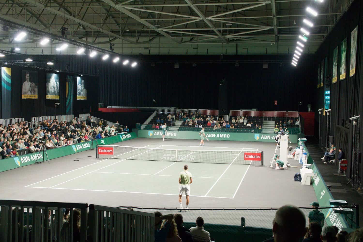 Интензиван квалификациони меч на терену у пуној Rotterdam Ahoy арени, ABN AMRO Open ATP 500 2026. ​ ​