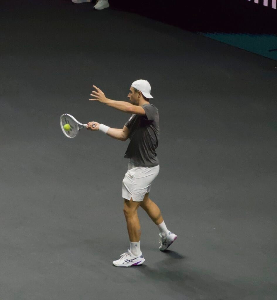 Tallon Griekspoor hits a forehand during his quarter-final against Félix Auger-Aliassime at the ABN AMRO Open Rotterdam 2026.