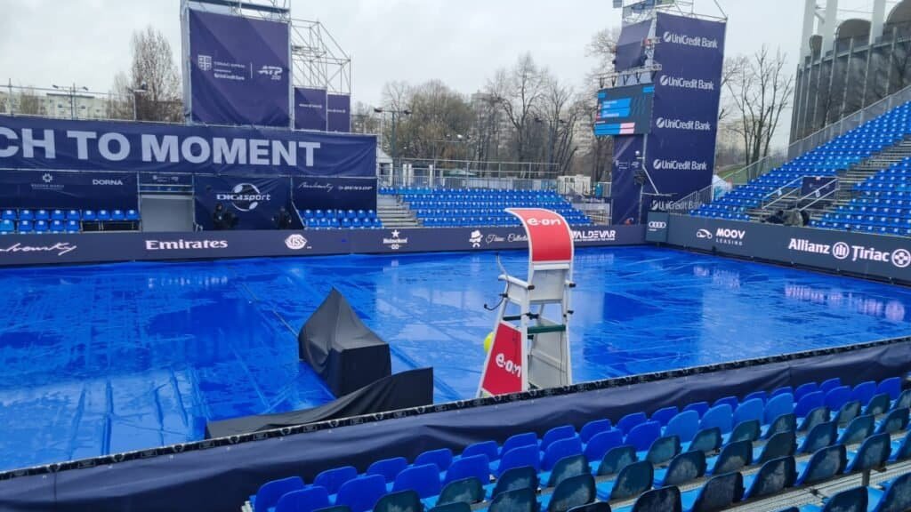 Tiriac Open 2026 center court covered with tarp during rain delay, Bucharest, Romania