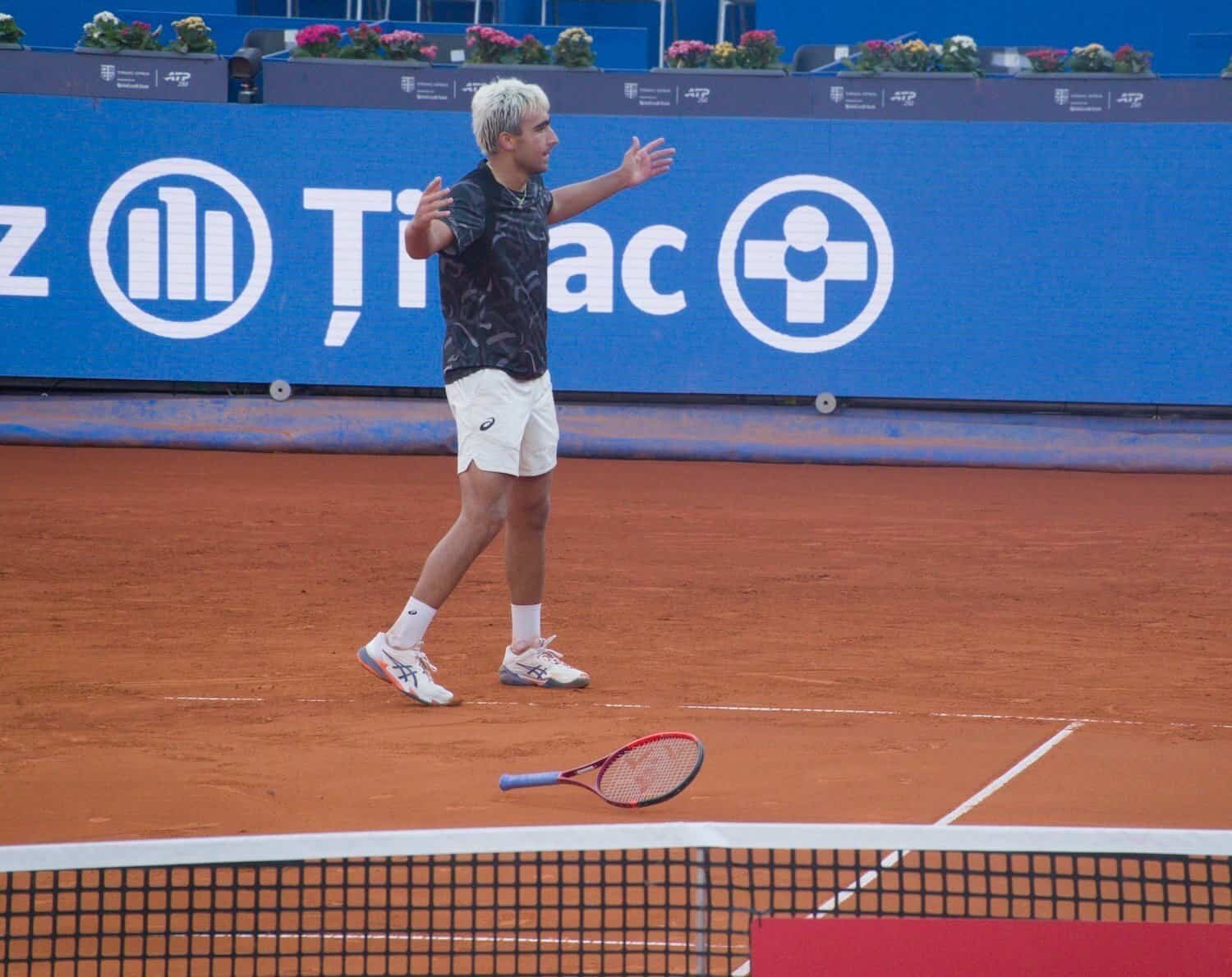 Le joueur de tennis espagnol Daniel Mérida célèbre sa victoire en demi-finale contre Fabian Marozsan à Bucarest 2026