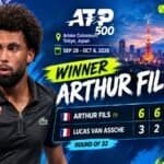 Graphique promotionnel montrant la victoire d'Arthur Fils sur Luca Van Assche 6-3, 6-2 au premier tour de l'ATP 500 Japan Open 2026 à Tokyo.